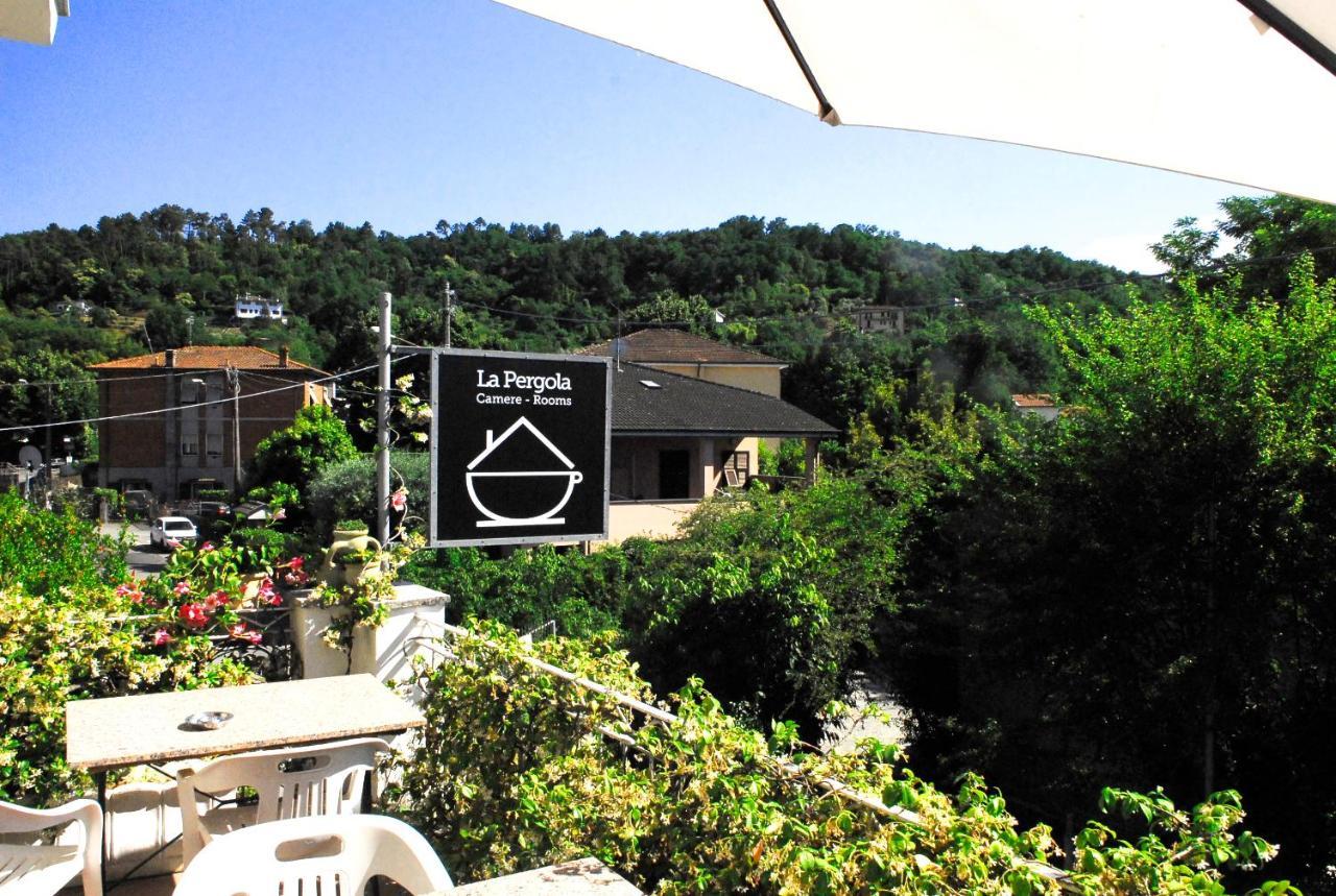 La Pergola Private Parking Hotel Vezzano Ligure Exterior photo