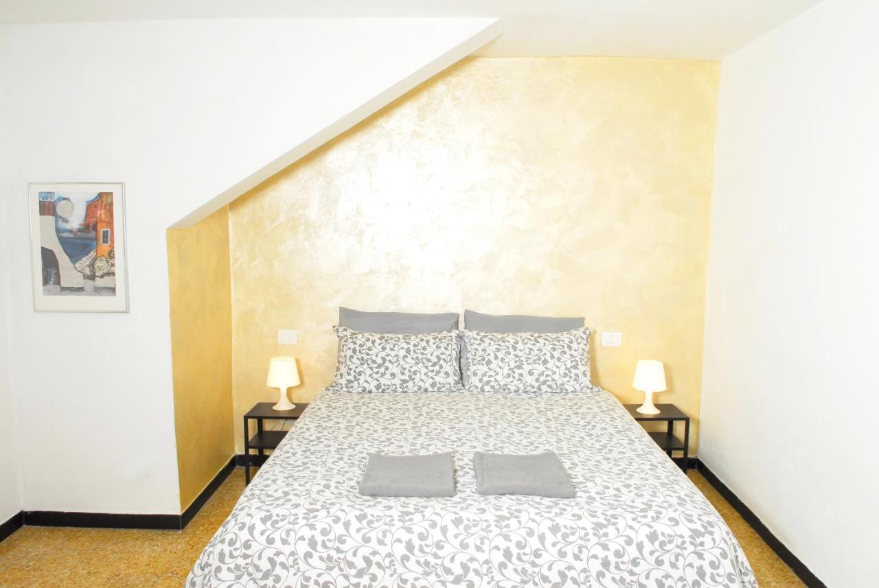 La Pergola Private Parking Hotel Vezzano Ligure Exterior photo