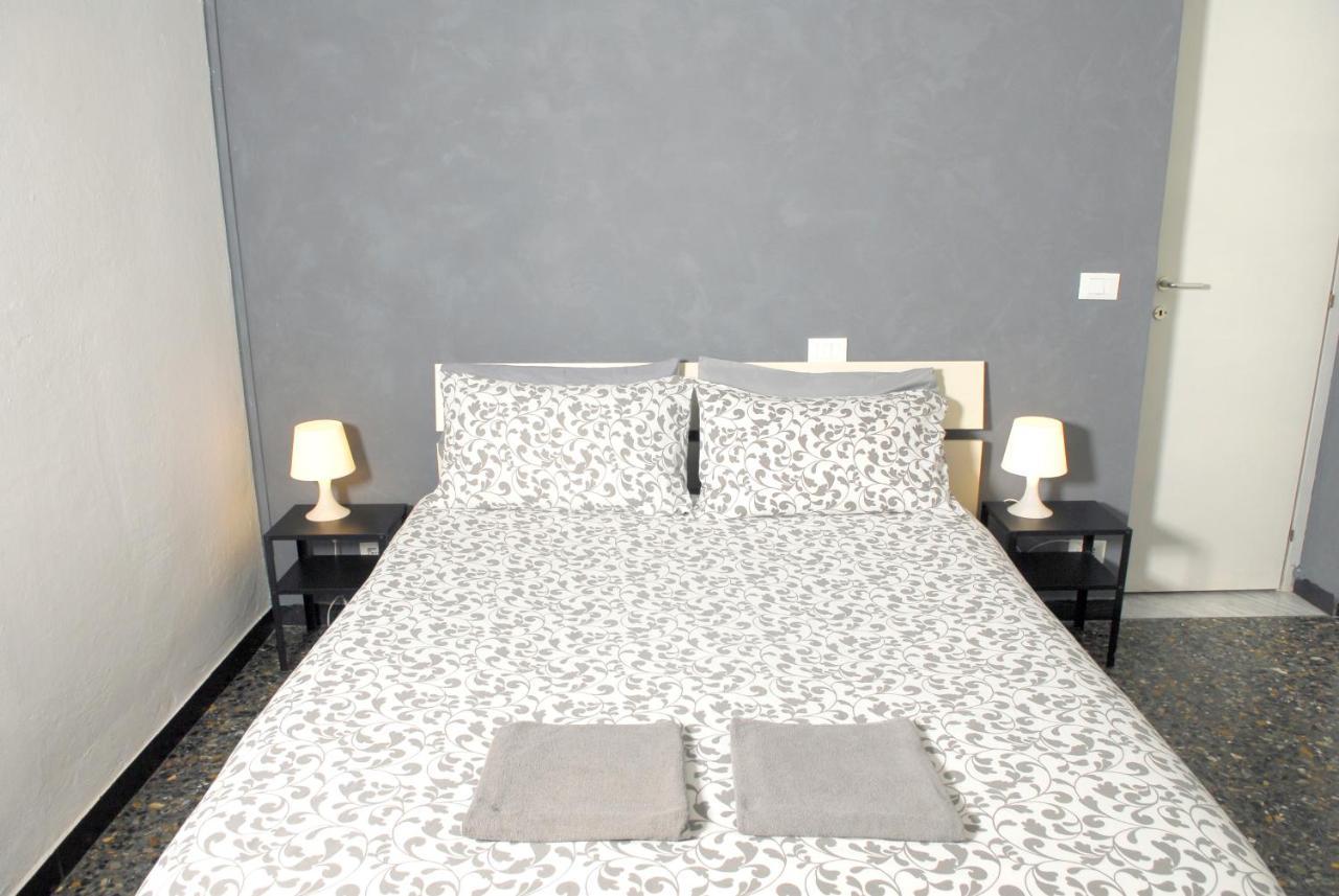 La Pergola Private Parking Hotel Vezzano Ligure Exterior photo